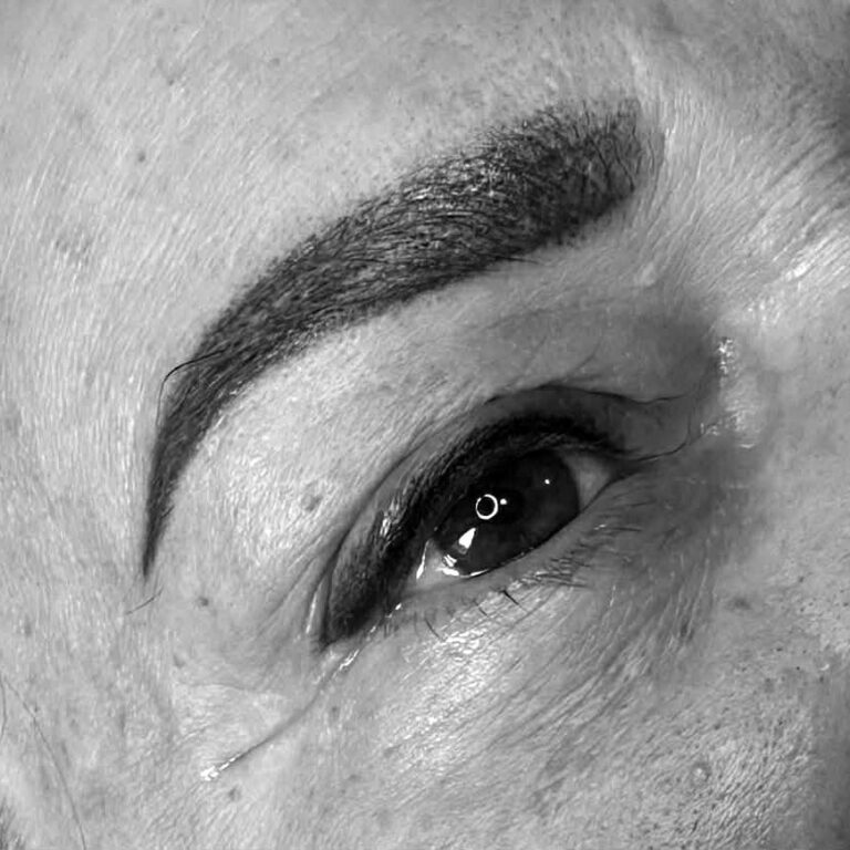 Sourcil1_N&B